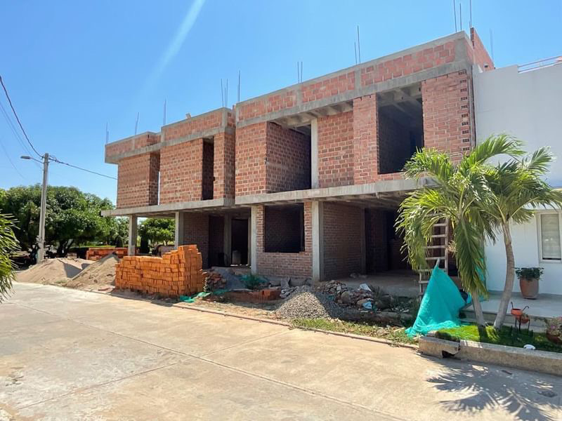Fachada de vivienda en Valledupar con diseño arquitectónico contemporáneo