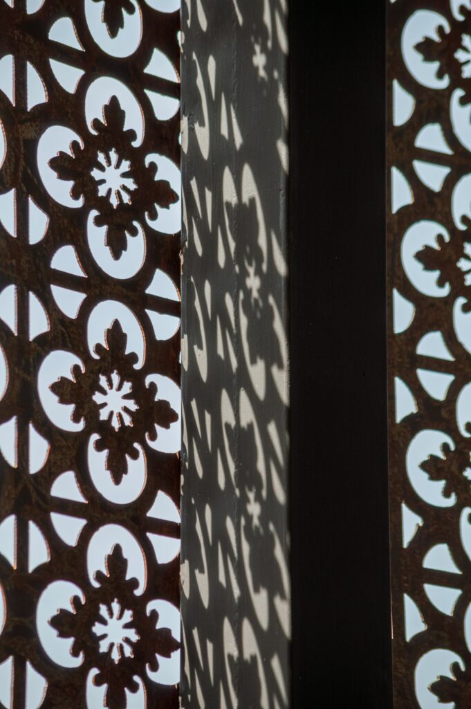 Celosía en fachada en proyecto Posada Eslava de CSARMIENTO