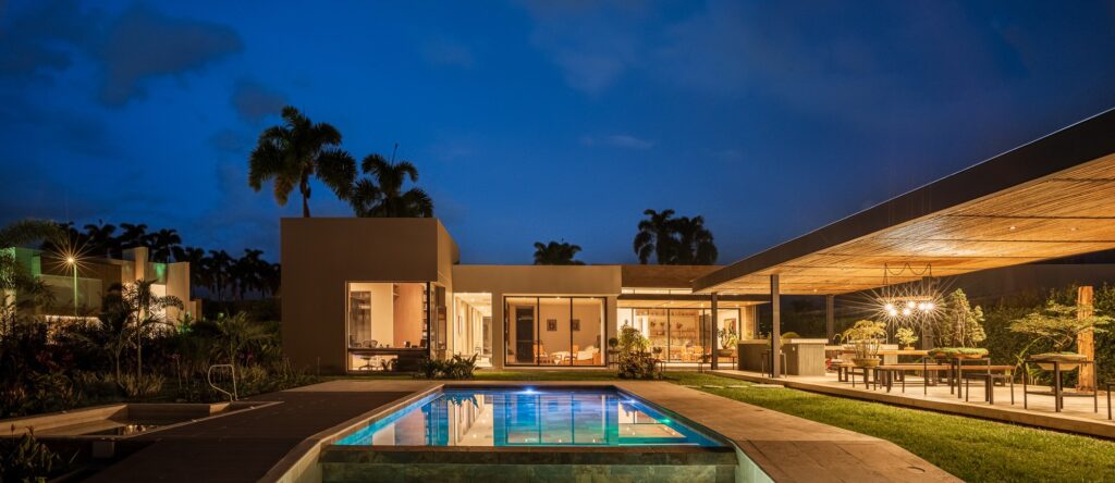 Fachada principal en proyecto Posada Eslava de CSARMIENTO